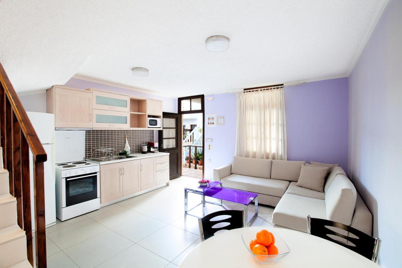 Giorgi'S Blue Apartments Kalathas Room photo